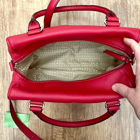 Kate Spade New York PillboxRed Leather Handbag/crossbody w/dust cover - Picture 4 of 13